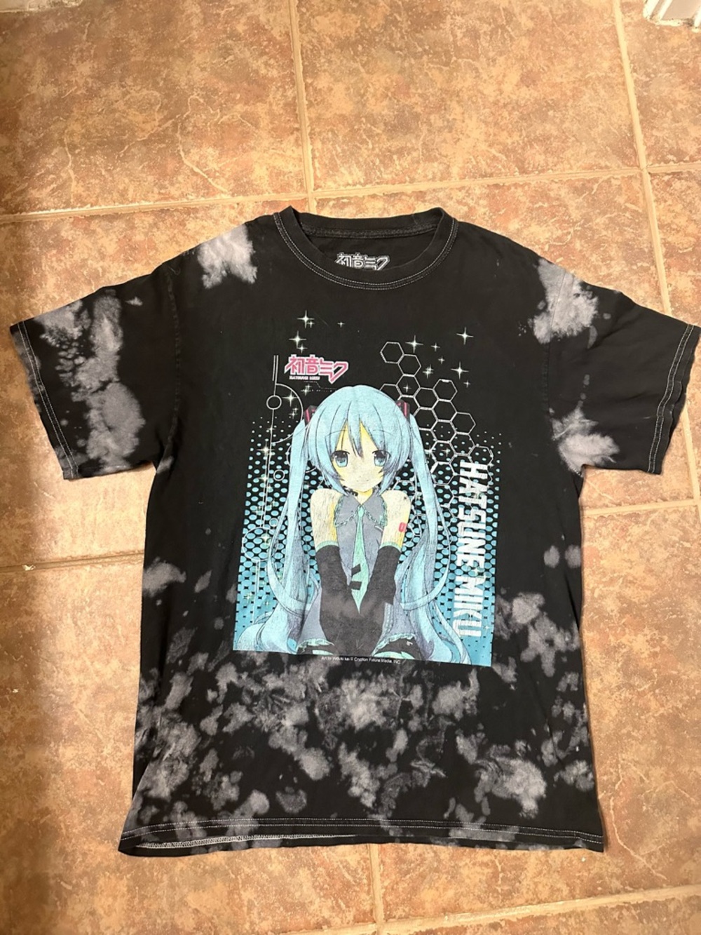 Black Tie-Dye Hatsune Miku Graphic Tee with Blue Anime Print